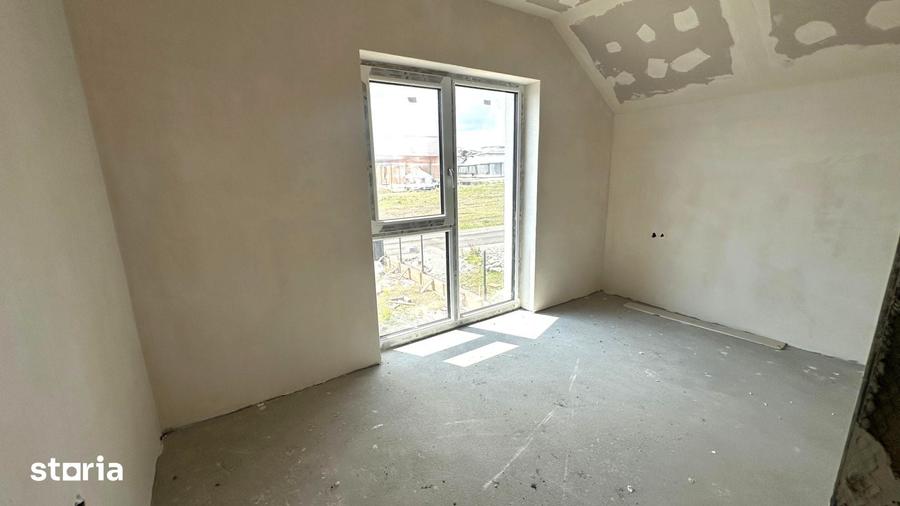 Casă cu Teren 440 Mp în Șura Mică