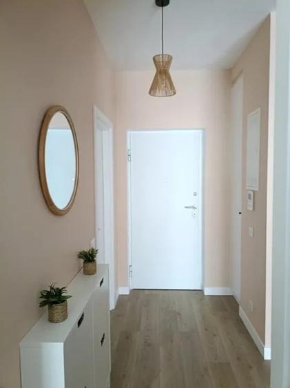 Apartament cu 2 camere semidecomandat în Podu Roș