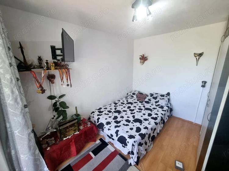 Apartament cu 2 camere nedecomandat în Km 4