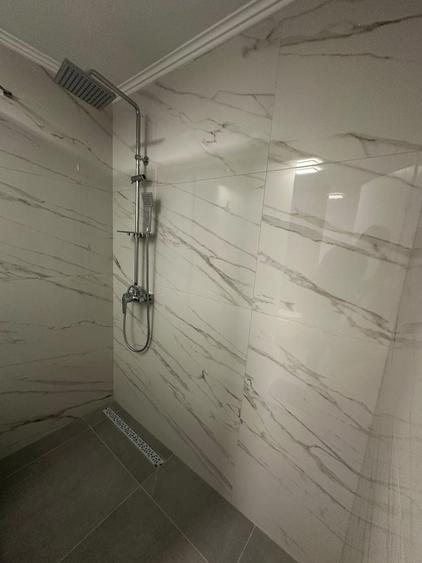 Apartament cu 3 camere decomandat în Energia