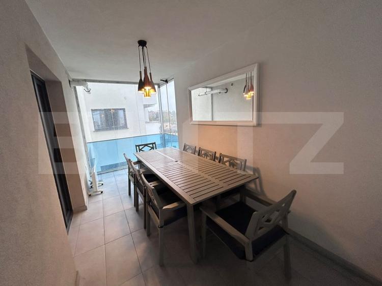 Apartament cu 6 camere semidecomandat, mobilat în 1 Mai