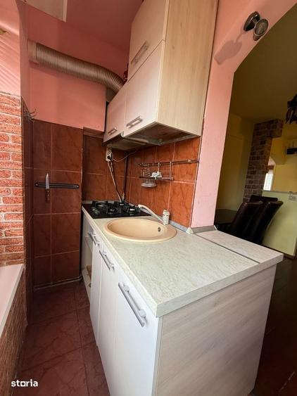 Apartament cu 2 camere decomandat în Între Lacuri