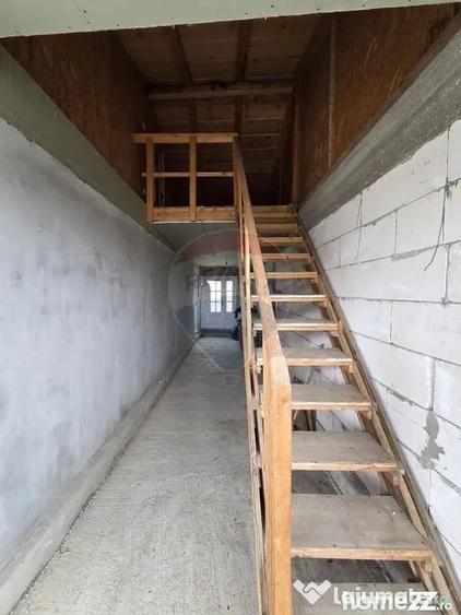 Casă cu 3 camere cu Teren 1000 Mp în Bătinești