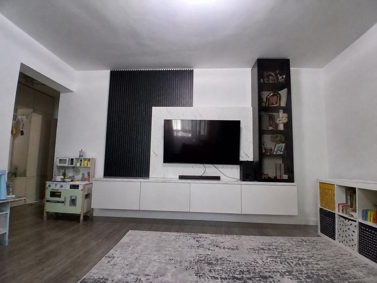 Apartament cu 3 camere decomandat în Chiajna