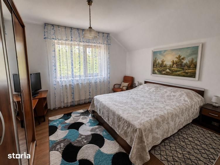 Casă cu 5 camere cu Teren 560 Mp în Hemeiuș