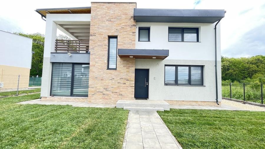 Casă individuală cu 5 camere cu Teren 600 Mp în Corbeanca