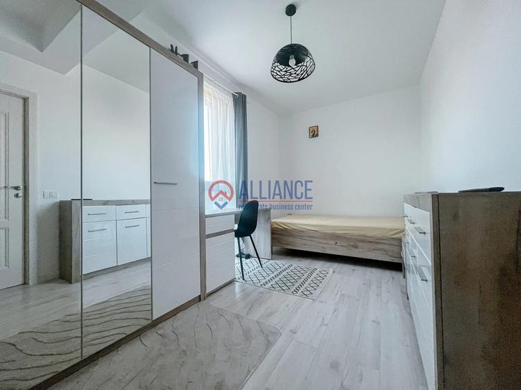 Apartament cu 3 camere decomandat, mobilat în Palazu Mare
