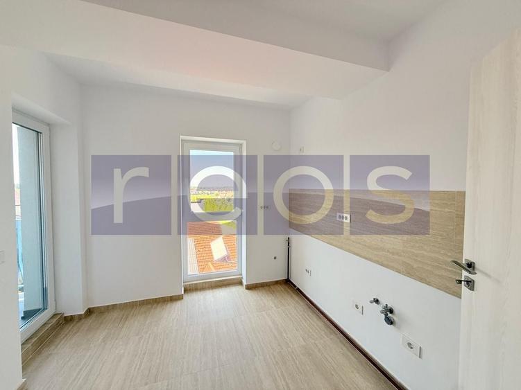 Apartament cu 3 camere, mobilat în Băneasa