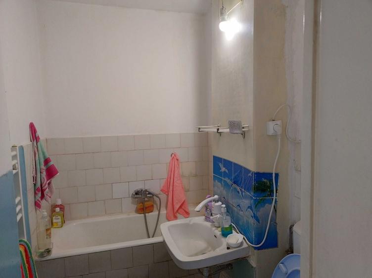 Apartament cu 2 camere semidecomandat în Astra