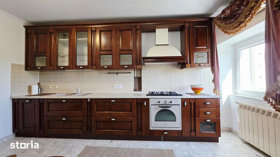 Apartament cu 4 camere decomandat, mobilat în Libertății