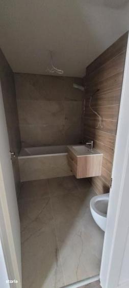 Apartament cu 3 camere în Baicului