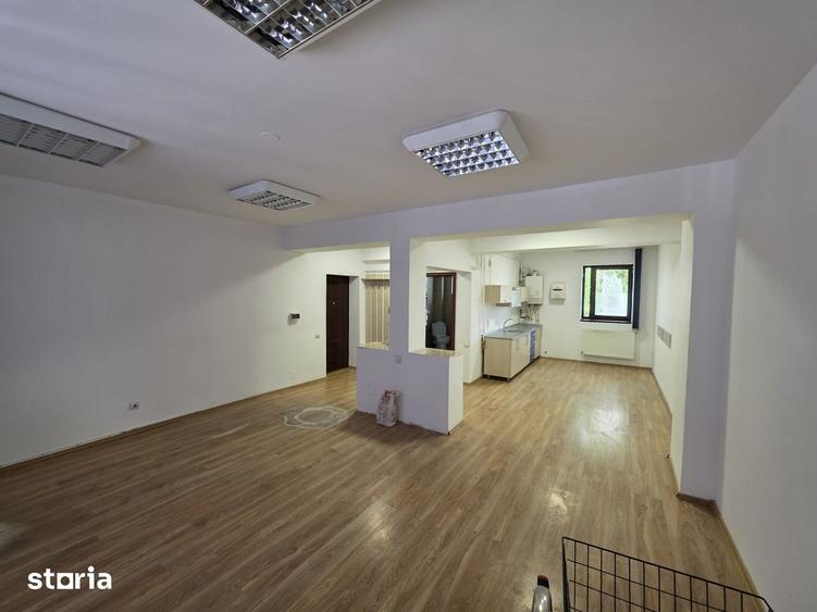 Garsonieră decomandată în Malu Mare