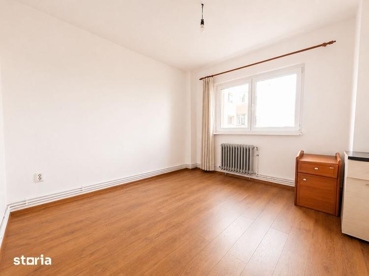 Apartament cu 3 camere decomandat în Valea Cetății