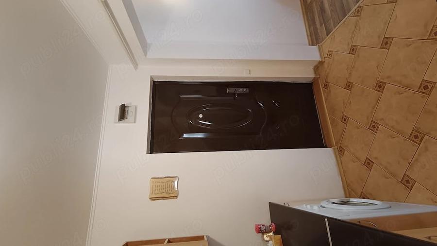 Apartament cu 2 camere semidecomandat în Hipodrom