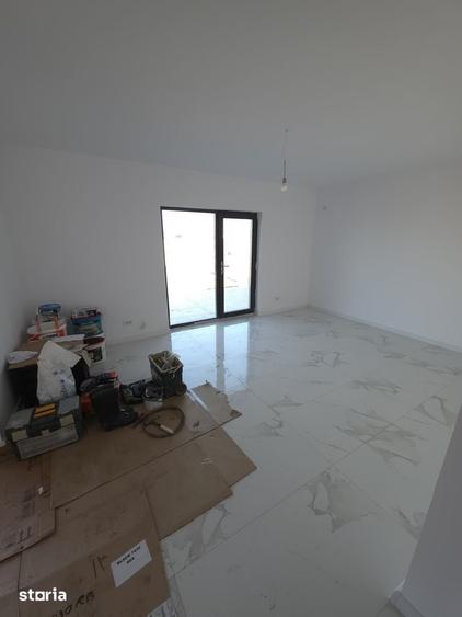 Casă cu 4 camere cu Teren 400 Mp în Clinceni