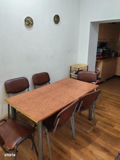 Casă cu 3 camere în Central