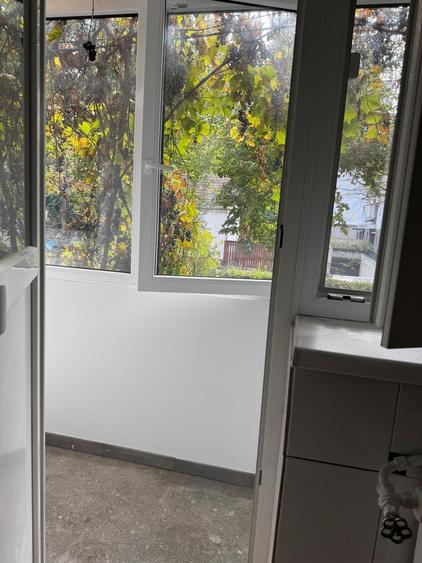 Apartament cu 3 camere decomandat, mobilat în Plopilor