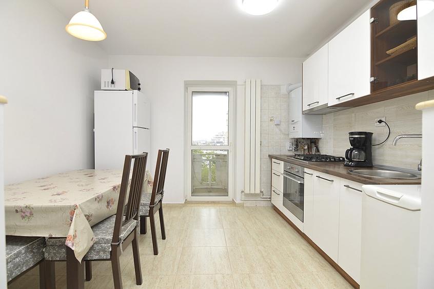 Apartament cu 2 camere decomandat, mobilat în Calea Călărașilor