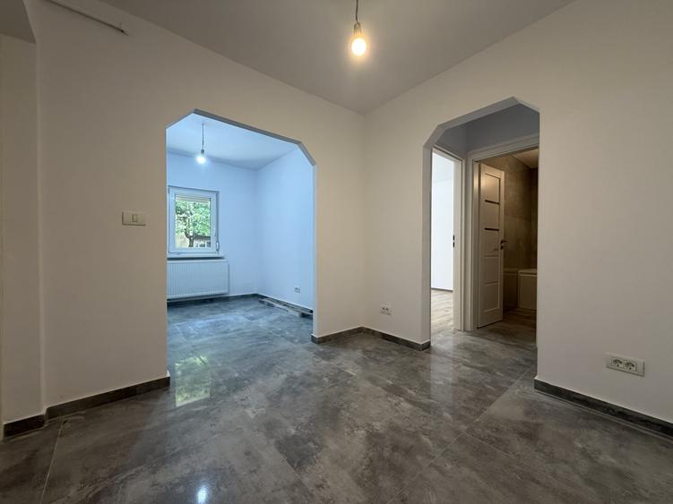 Apartament cu 2 camere decomandat în Soarelui