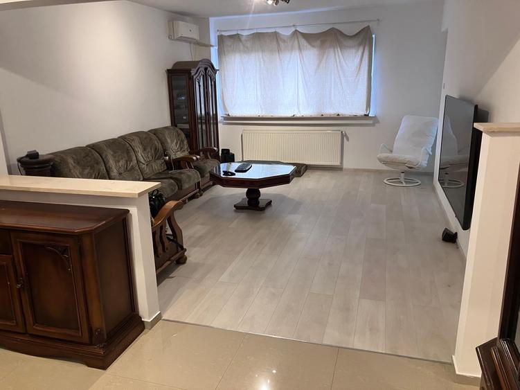 Apartament cu 3 camere decomandat, mobilat în Calea Victoriei