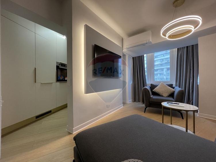 Apartament cu 3 camere decomandat, mobilat în P-ța Alba Iulia