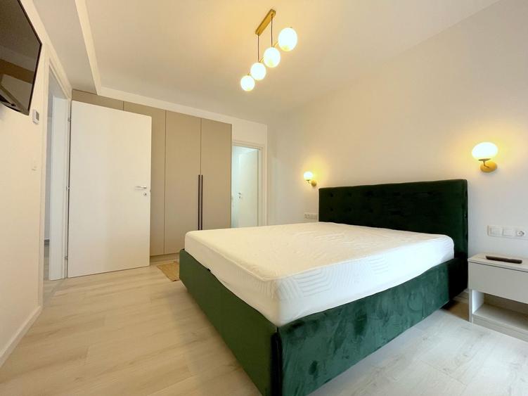 Apartament cu 3 camere decomandat, mobilat în Lipovei