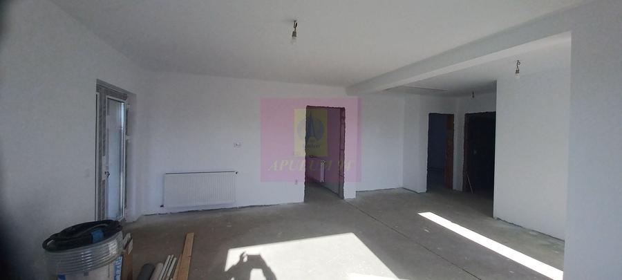 Casă individuală cu 3 camere cu Teren 400 Mp în Săbăreni