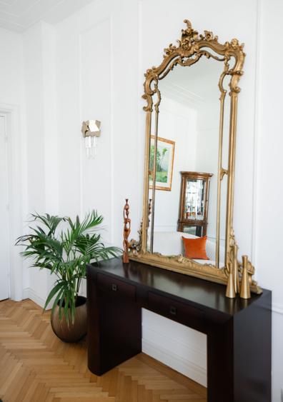Apartament cu 6 camere semidecomandat în Calea Victoriei