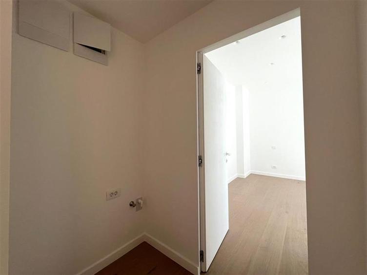 Apartament cu 3 camere decomandat în Floreasca