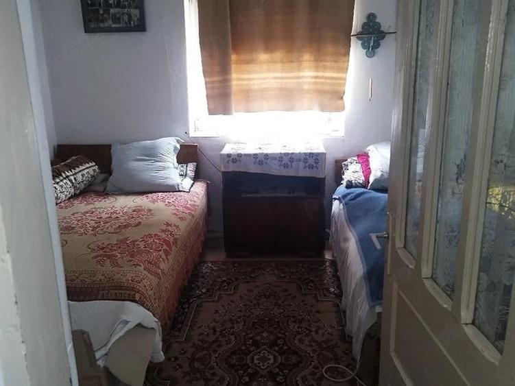 Casă individuală cu 4 camere cu Teren 4000 Mp în Calopăr