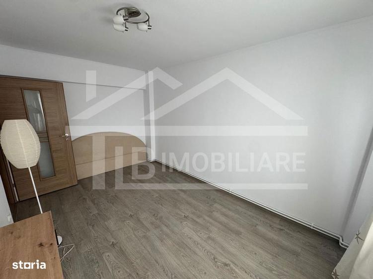 Apartament cu 3 camere semidecomandat în Unirii