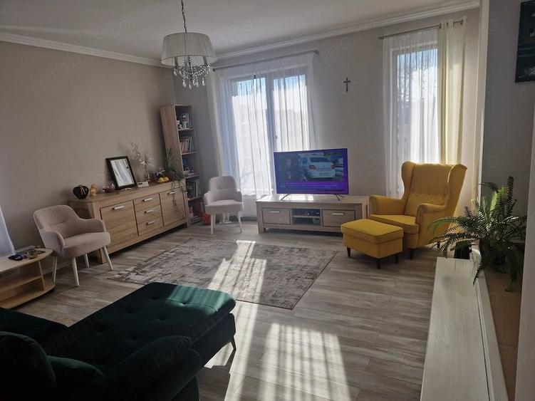 Casă cu Teren 350 Mp în Dumbrăvița