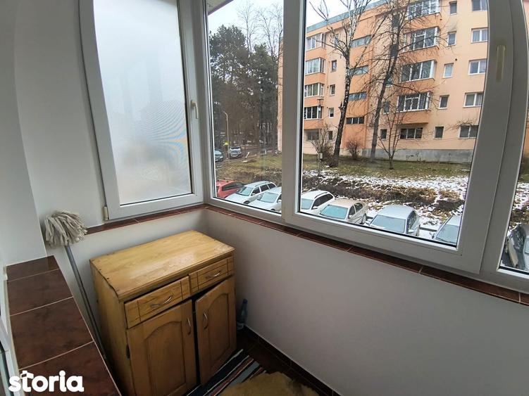 Apartament cu 2 camere semidecomandat, mobilat în Central