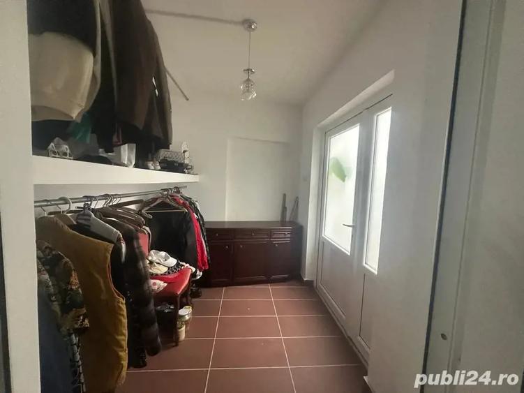Casă cu 3 camere cu Teren 250 Mp în Central