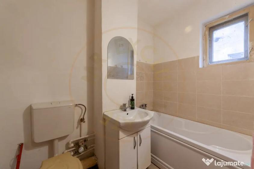 Apartament cu 3 camere decomandat în Războieni