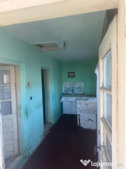 Casă cu 3 camere cu Teren 240 Mp în Brestei