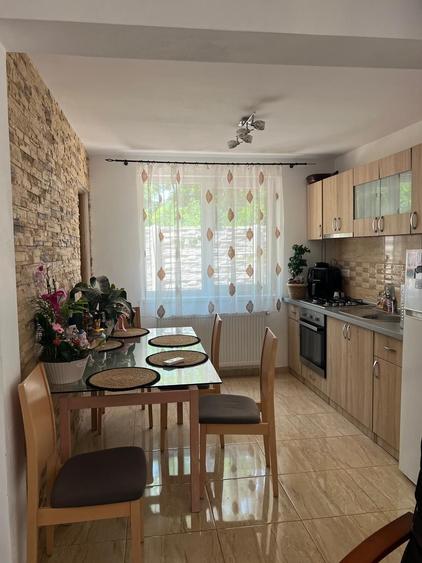 Casă cu 2 camere cu Teren 300 Mp în Central