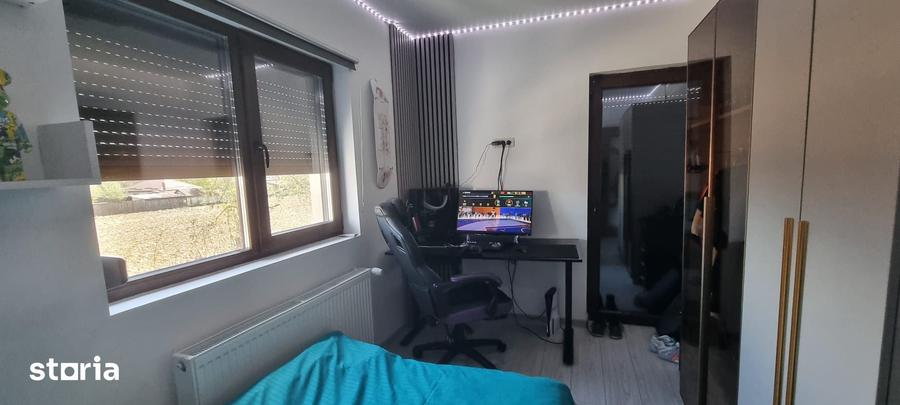 Casă cu 4 camere cu Teren 450 Mp în Ștefănești