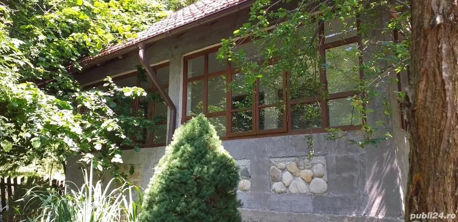 Casă cu Teren 1366 Mp în Central