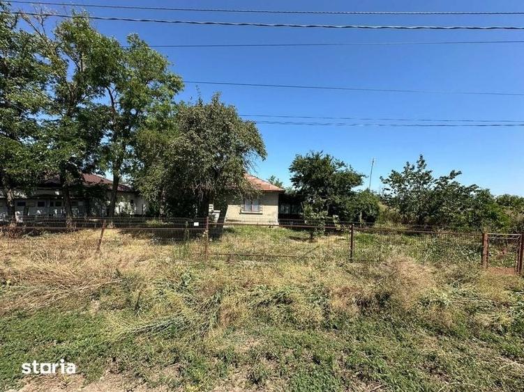 Casă cu 3 camere cu Teren 76 Mp în Andrășești