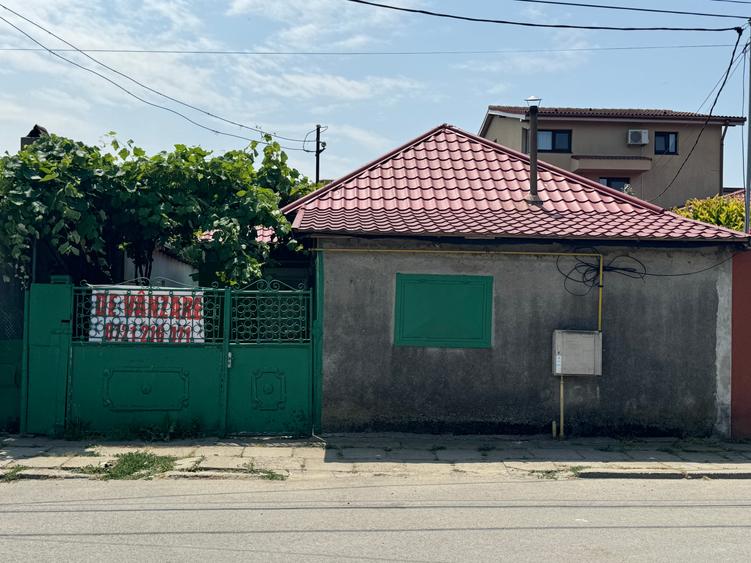 Casă individuală cu 4 camere cu Canalizare în Viile Noi