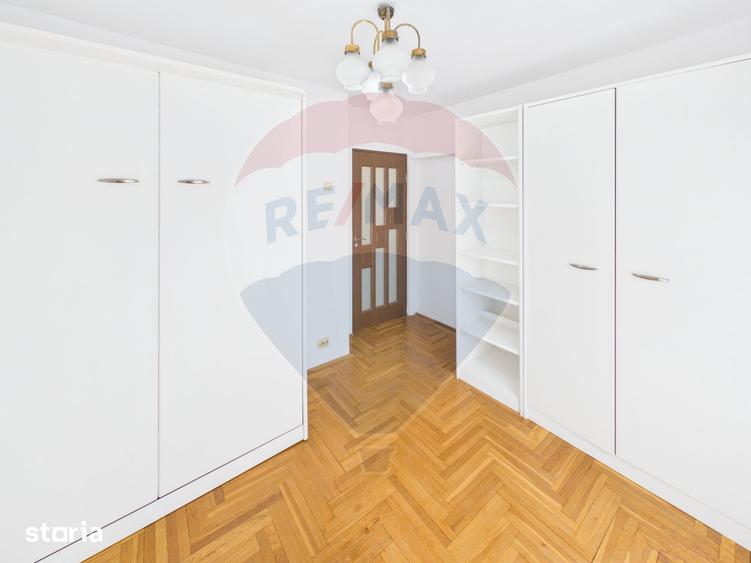 Apartament cu 4 camere, mobilat în Decebal