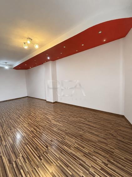 Apartament cu 3 camere decomandat în Șerban Vodă
