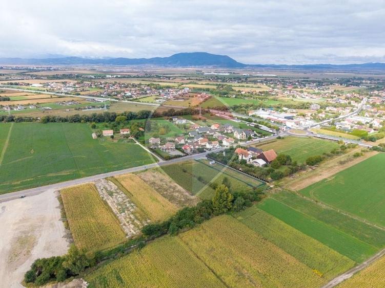 Teren Construcții intravilan de 2858 mp, în Bartolomeu