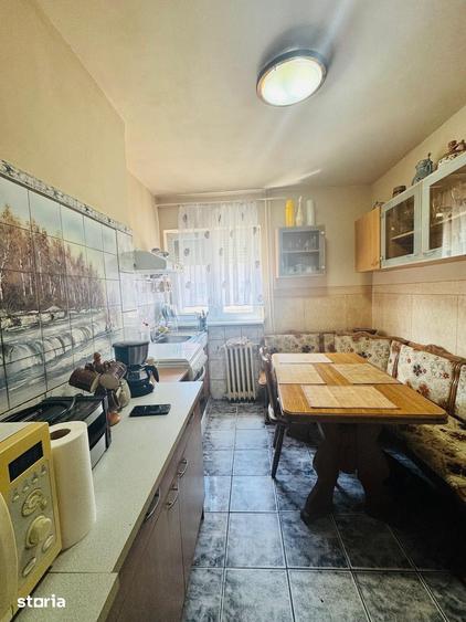 Apartament cu 3 camere în Iosia