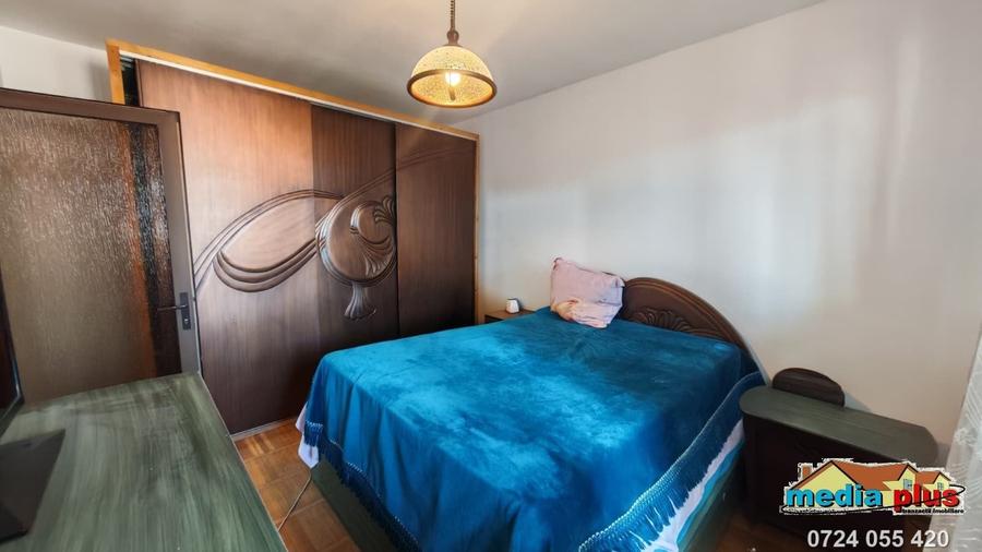 Apartament 2 camere decomandat, 3 balcoane, cartier Port - 3