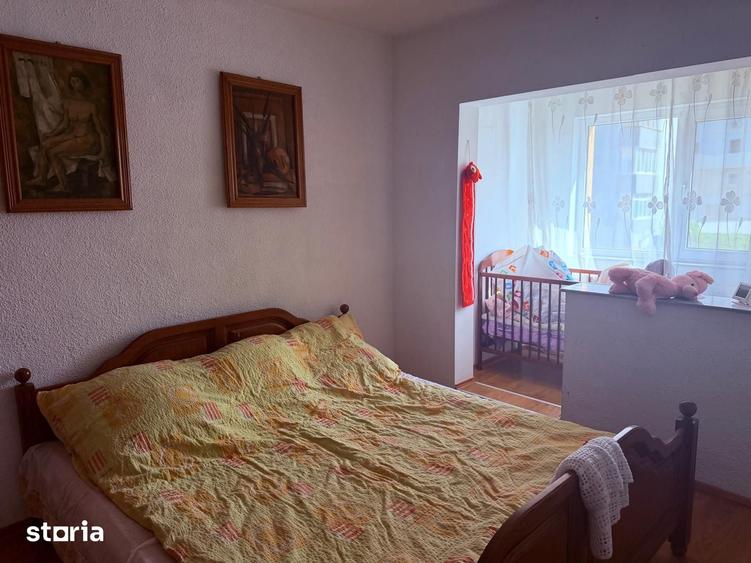 Apartament cu 3 camere decomandat în Burdujeni