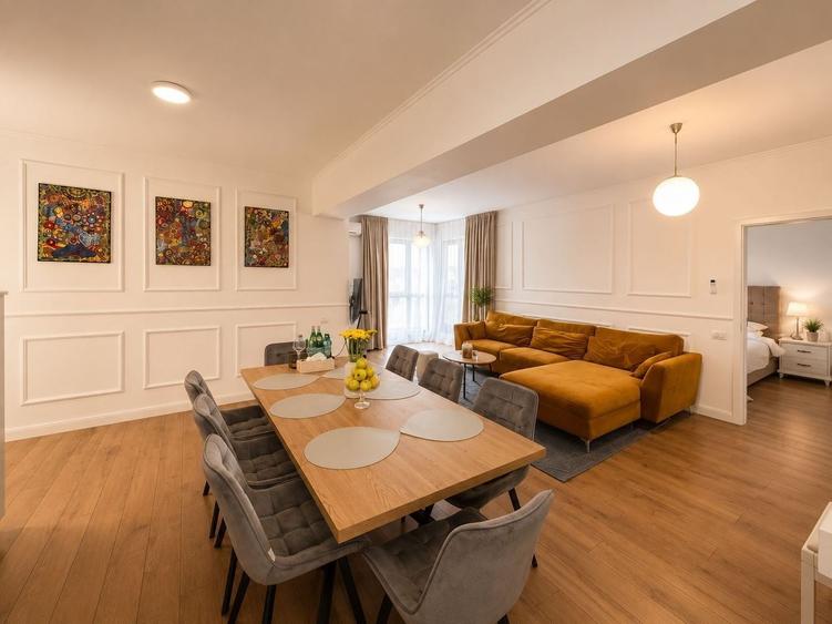Apartament cu 3 camere semidecomandat, mobilat în Pipera