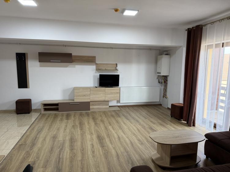 Apartament cu 2 camere semidecomandat în Vasile Aaron