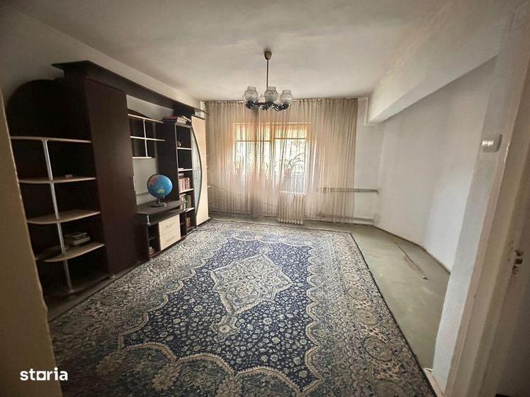 Apartament cu 3 camere decomandat în Central